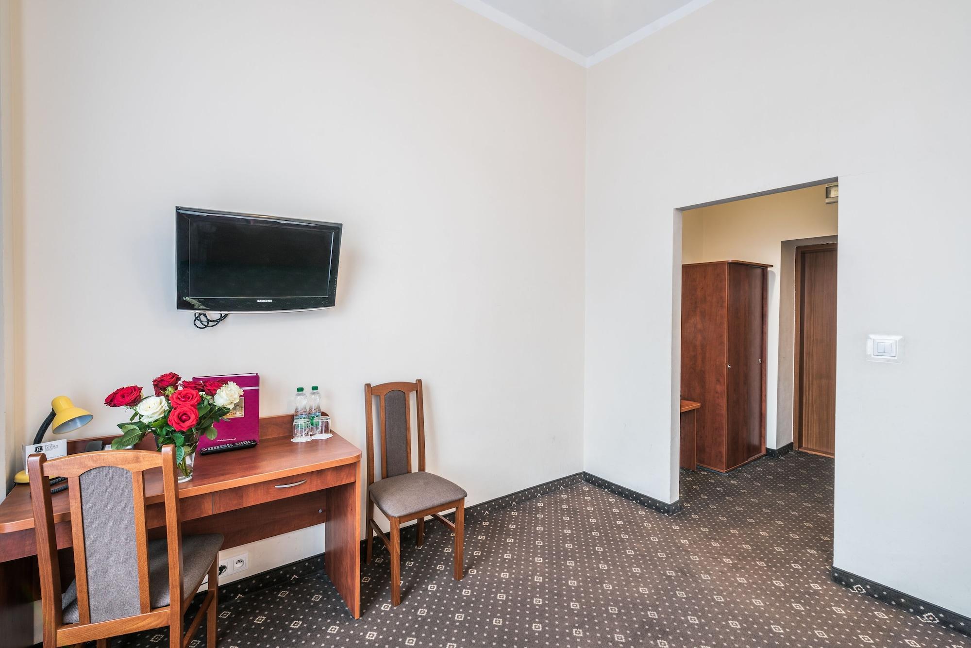 Hotel Lothus Вроцлав Екстериор снимка