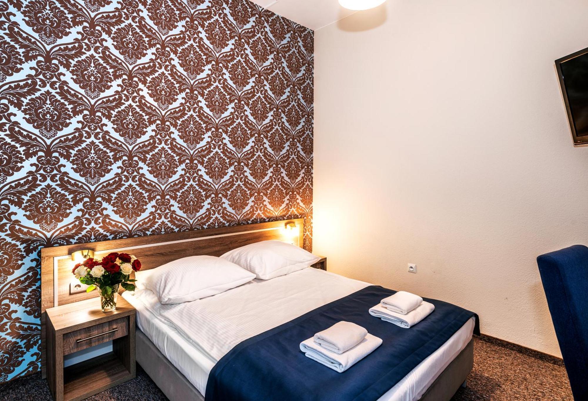 Hotel Lothus Вроцлав Екстериор снимка