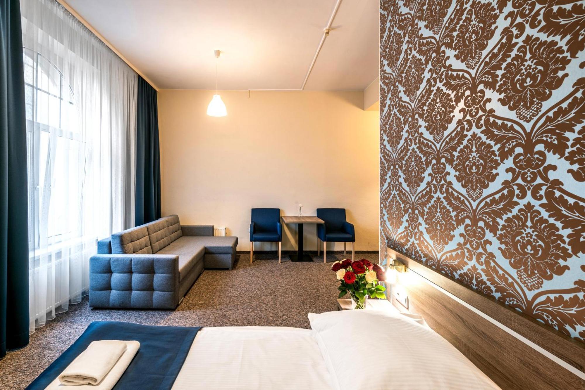 Hotel Lothus Вроцлав Екстериор снимка