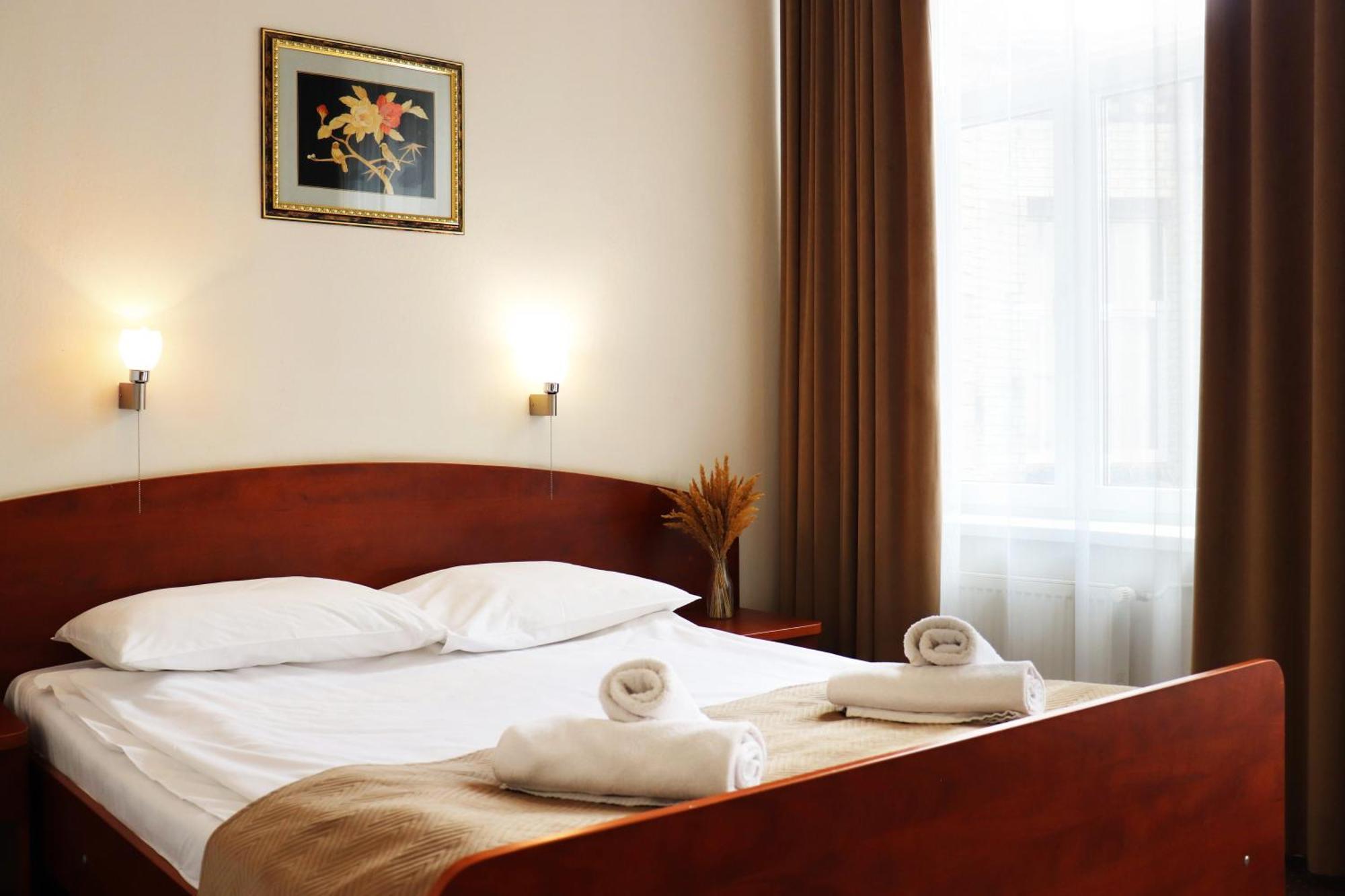 Hotel Lothus Вроцлав Екстериор снимка