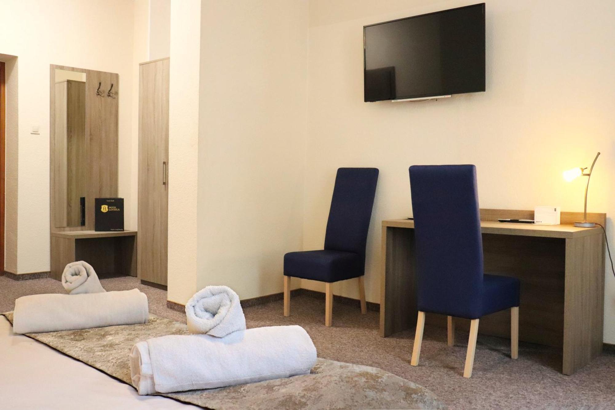 Hotel Lothus Вроцлав Екстериор снимка