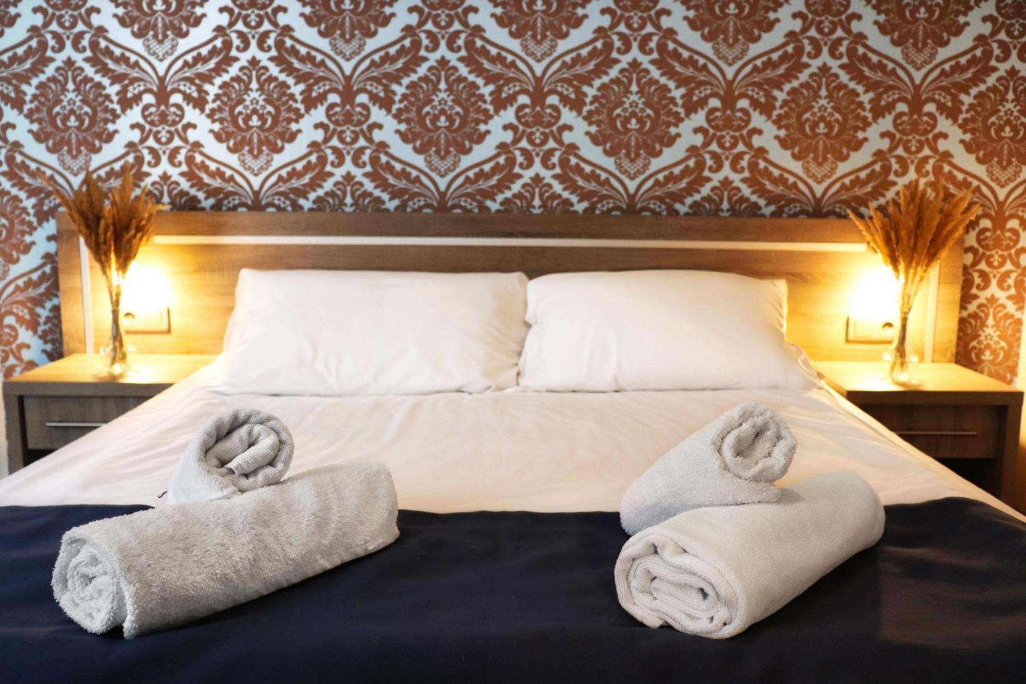 Hotel Lothus Вроцлав Екстериор снимка